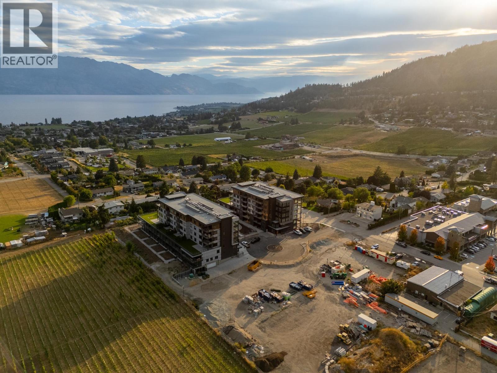 Picture for Unit #403, 2780 Olalla  Road https://www.cirrealty.ca/reb/bc/3/10364623_35.jpg