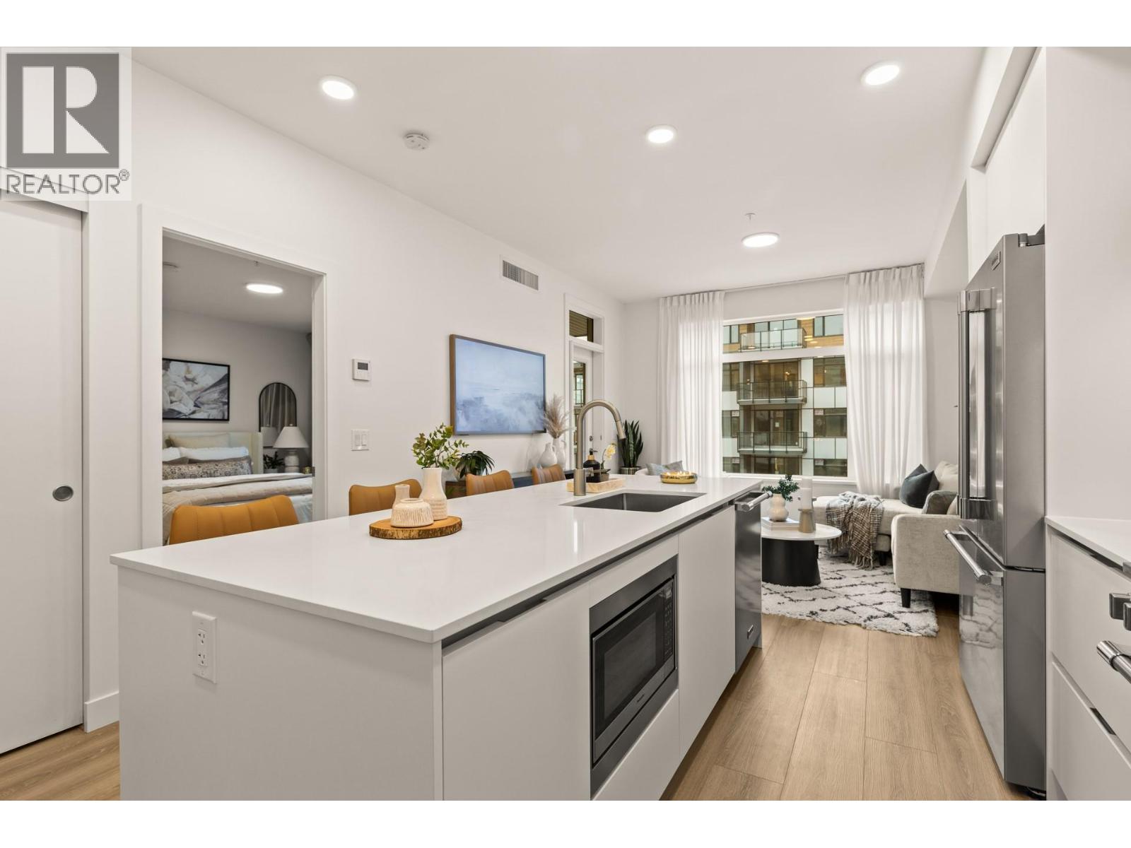 Picture for Unit #403, 2780 Olalla  Road https://www.cirrealty.ca/reb/bc/3/10364623_6.jpg