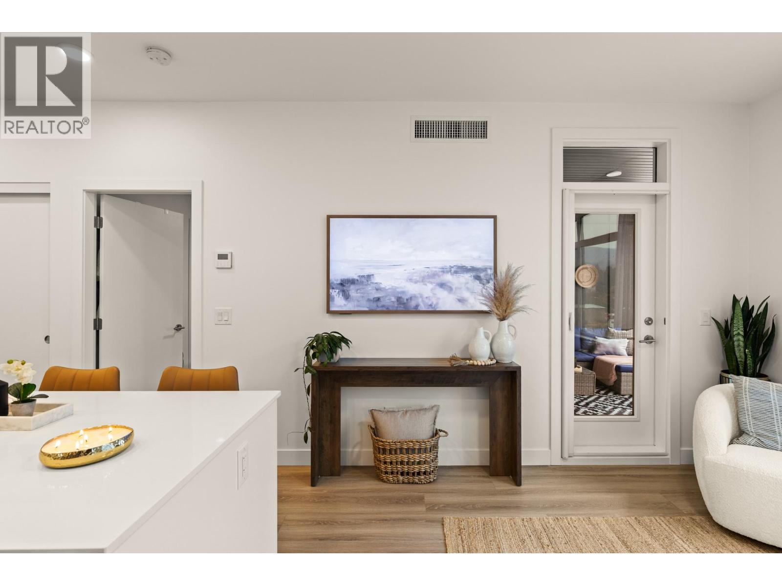 Picture for Unit #403, 2780 Olalla  Road https://www.cirrealty.ca/reb/bc/3/10364623_8.jpg