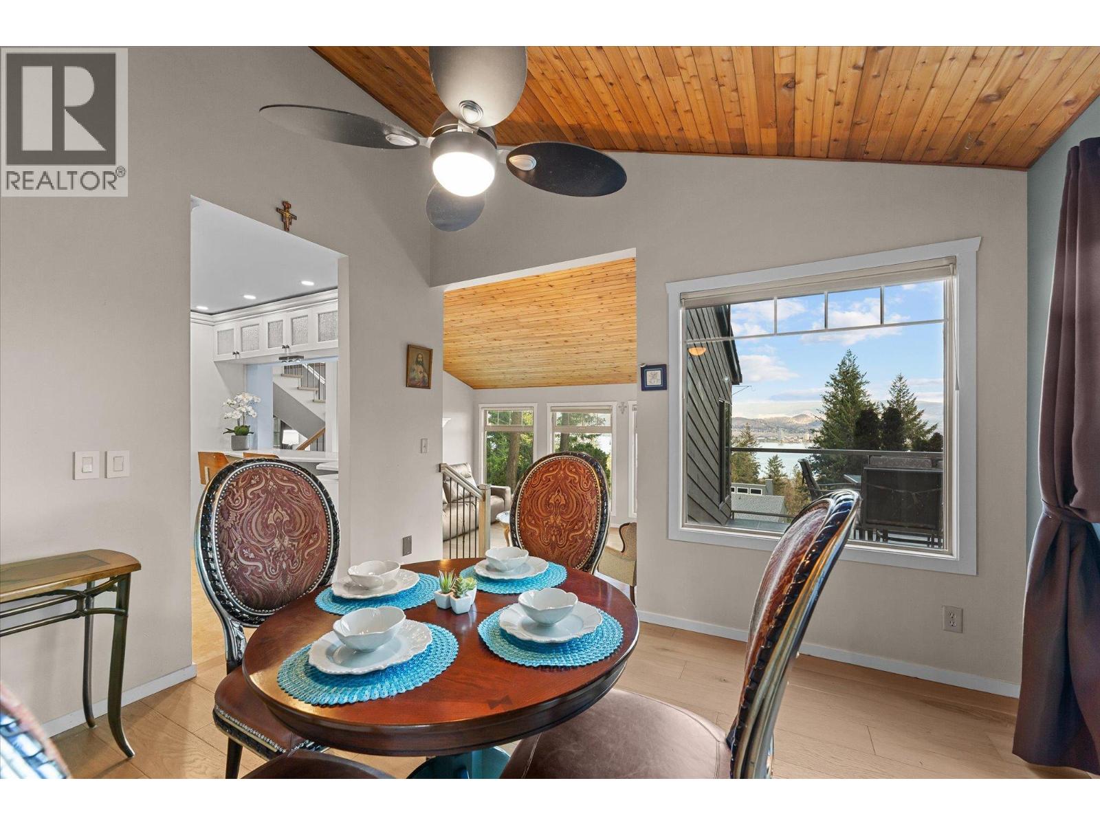 Picture for 1644 SCOTT  Crescent https://www.cirrealty.ca/reb/bc/3/10364713_10.jpg