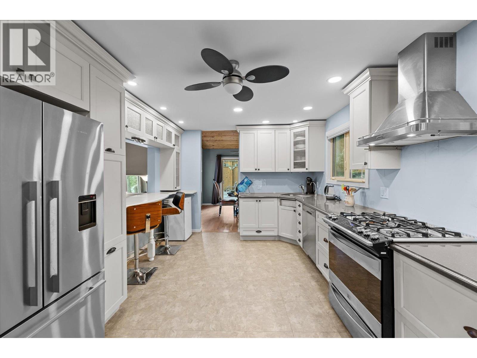 Picture for 1644 SCOTT  Crescent https://www.cirrealty.ca/reb/bc/3/10364713_14.jpg