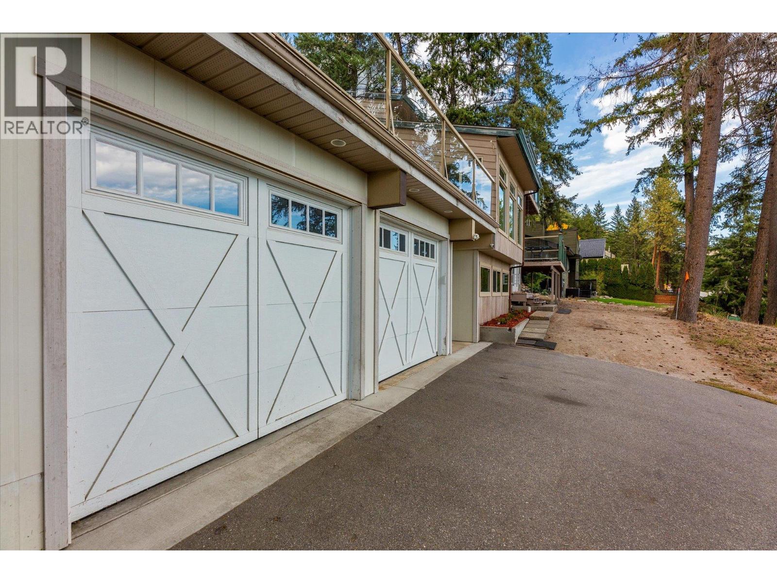 Picture for 1644 SCOTT  Crescent https://www.cirrealty.ca/reb/bc/3/10364713_34.jpg