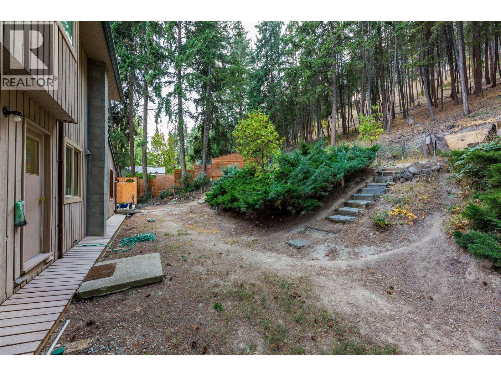 Picture for 1644 SCOTT  Crescent https://www.cirrealty.ca/reb/bc/3/10364713_37.jpg