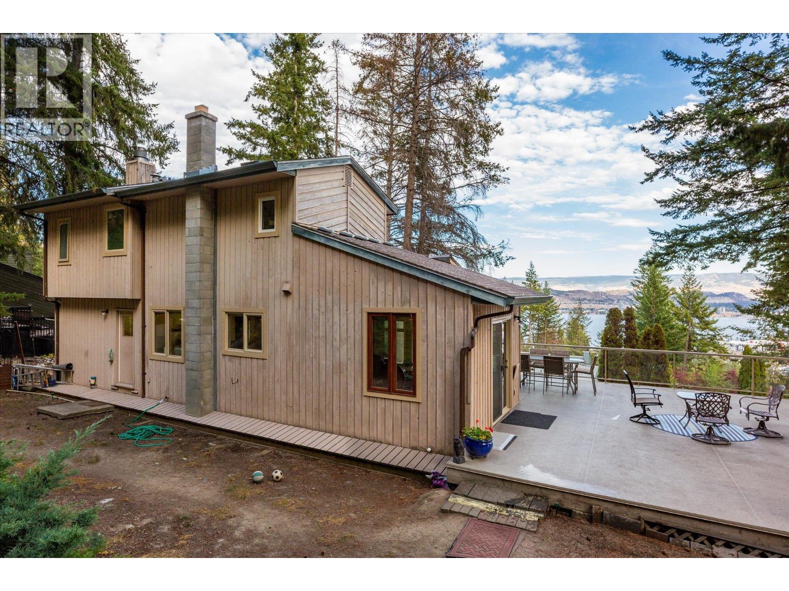 Picture for 1644 SCOTT  Crescent https://www.cirrealty.ca/reb/bc/3/10364713_38.jpg