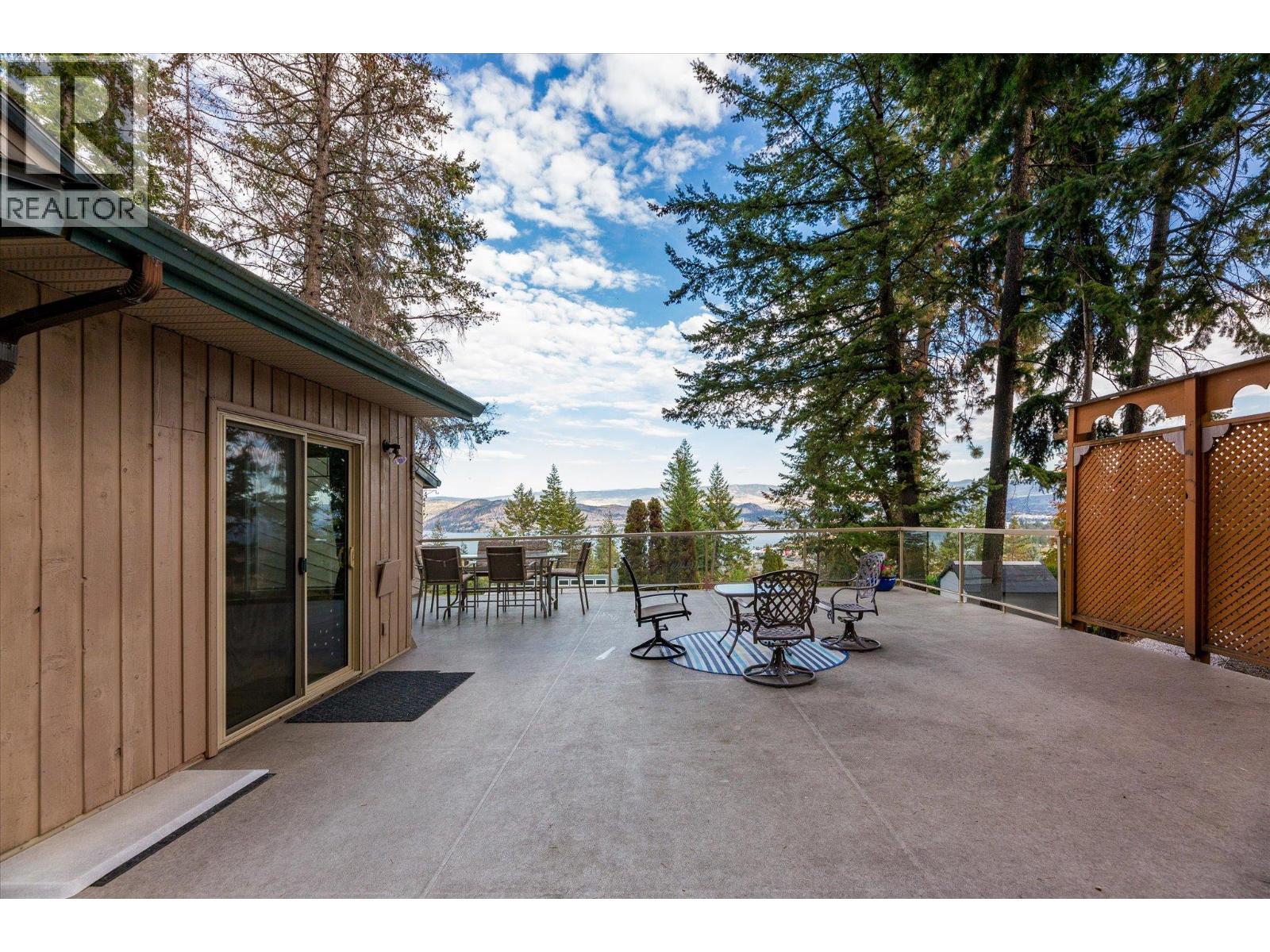 Picture for 1644 SCOTT  Crescent https://www.cirrealty.ca/reb/bc/3/10364713_39.jpg