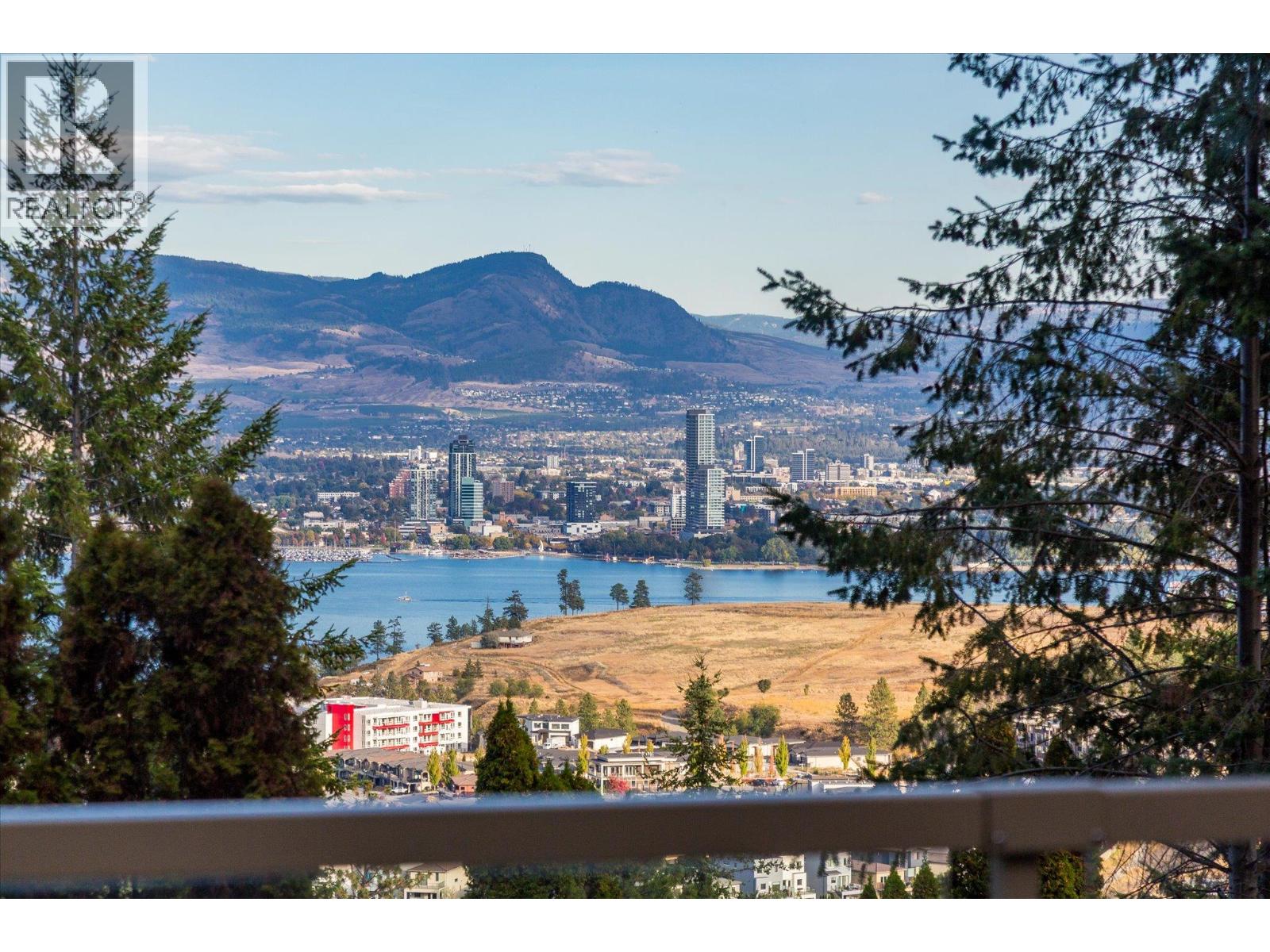 Picture for 1644 SCOTT  Crescent https://www.cirrealty.ca/reb/bc/3/10364713_45.jpg