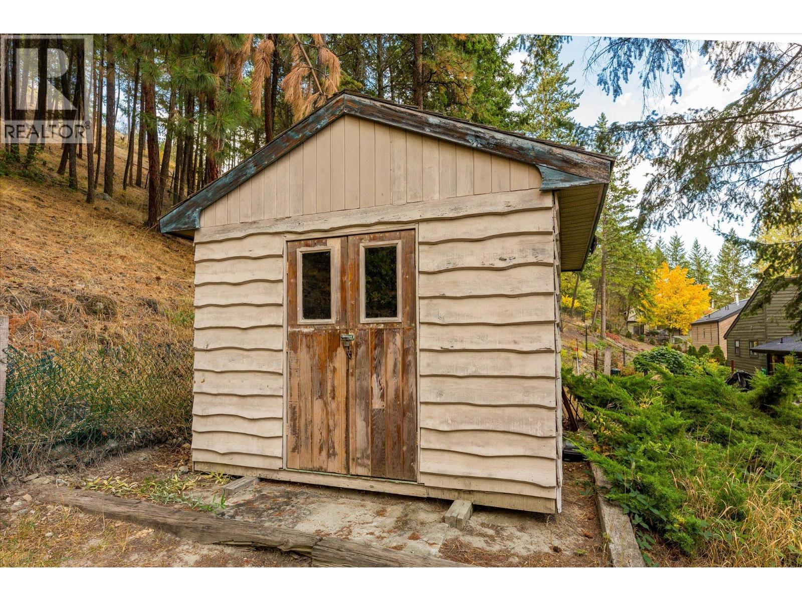 Picture for 1644 SCOTT  Crescent https://www.cirrealty.ca/reb/bc/3/10364713_49.jpg