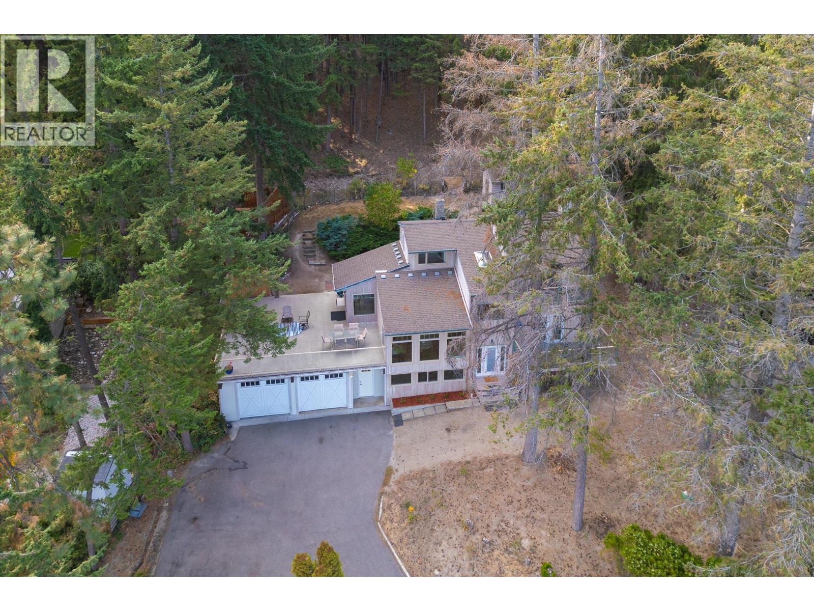 Picture for 1644 SCOTT  Crescent https://www.cirrealty.ca/reb/bc/3/10364713_57.jpg