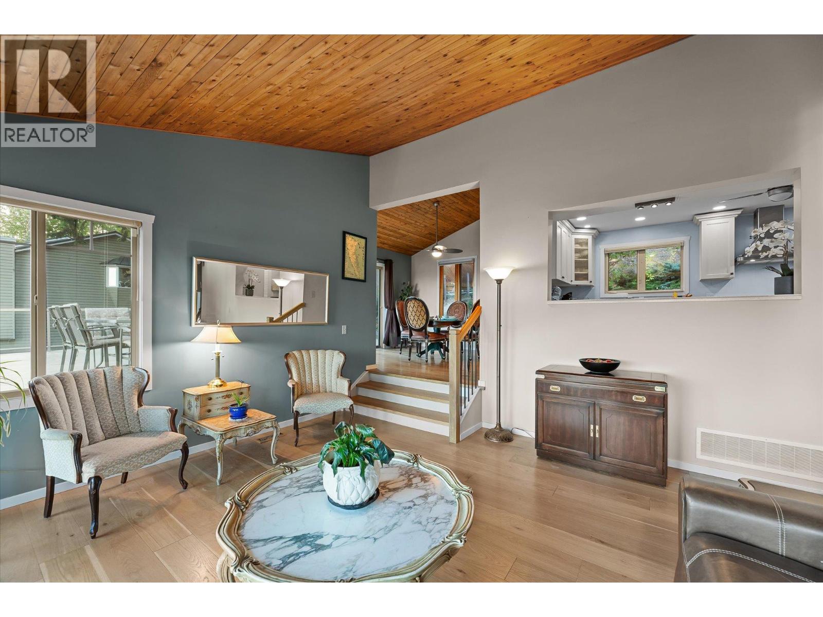 Picture for 1644 SCOTT  Crescent https://www.cirrealty.ca/reb/bc/3/10364713_7.jpg