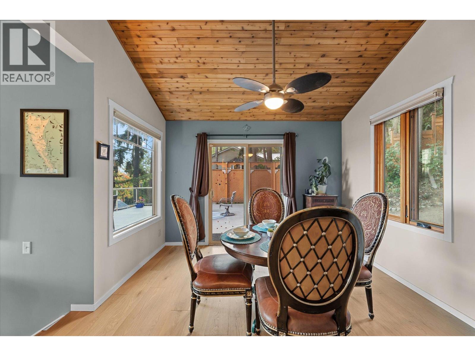 Picture for 1644 SCOTT  Crescent https://www.cirrealty.ca/reb/bc/3/10364713_9.jpg