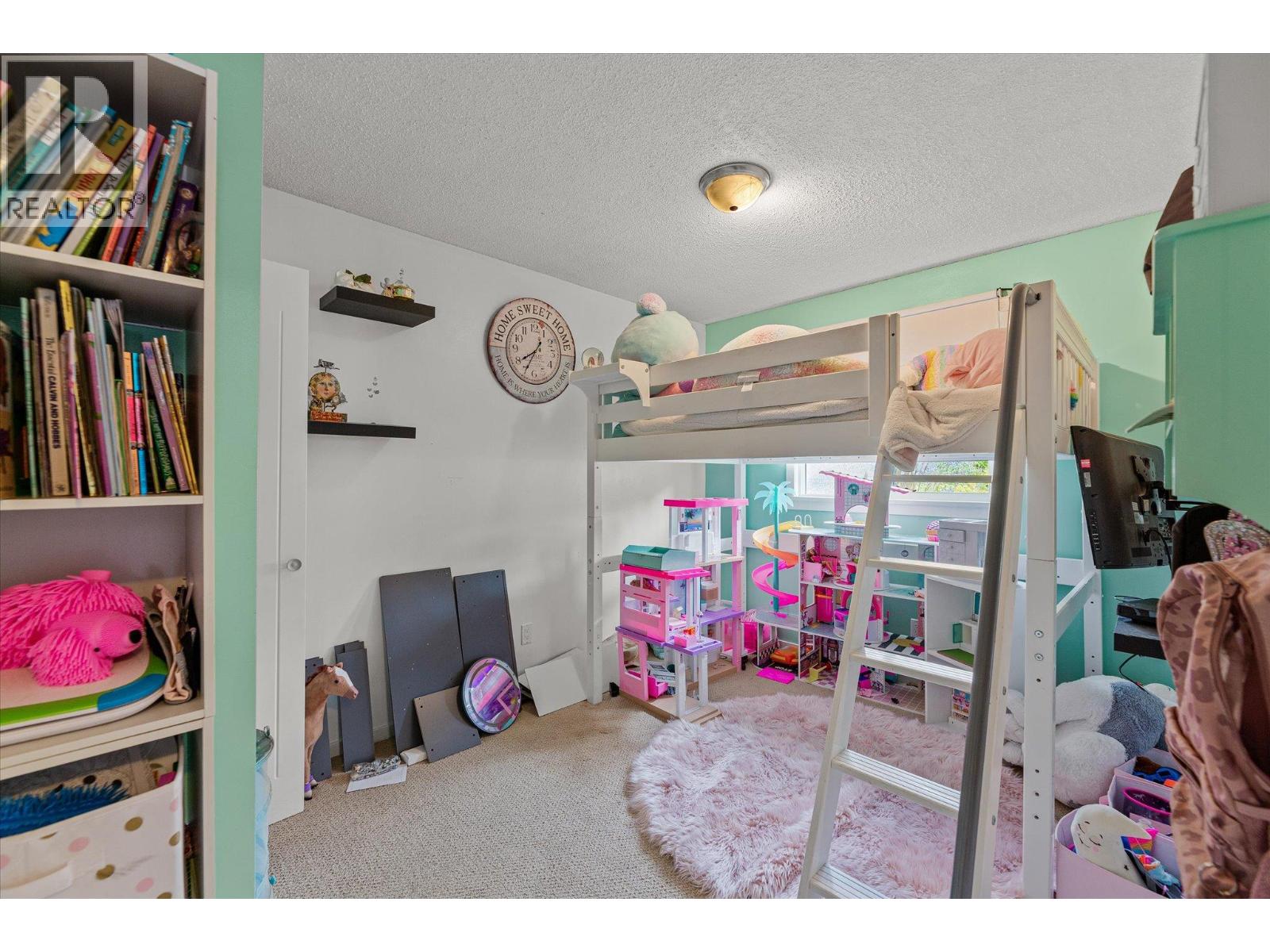 Picture for 1234 Oswell  Drive https://www.cirrealty.ca/reb/bc/3/10364833_16.jpg