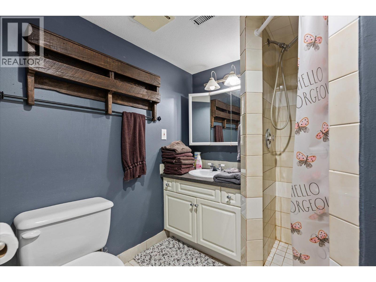 Picture for 1234 Oswell  Drive https://www.cirrealty.ca/reb/bc/3/10364833_24.jpg
