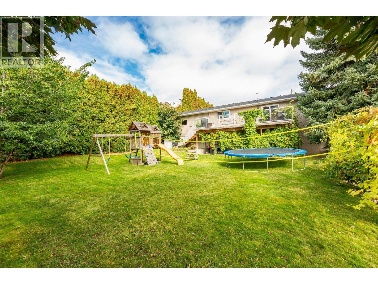 Picture for 1234 Oswell  Drive https://www.cirrealty.ca/reb/bc/3/10364833_29.jpg