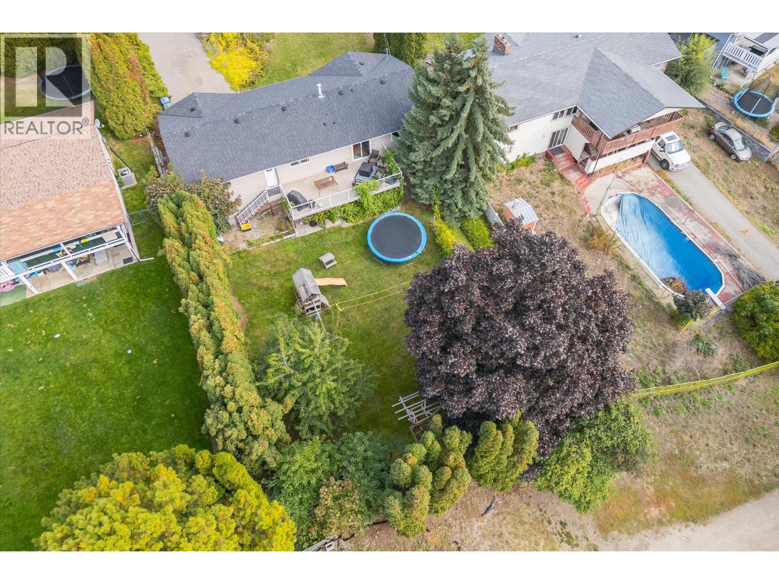 Picture for 1234 Oswell  Drive https://www.cirrealty.ca/reb/bc/3/10364833_39.jpg
