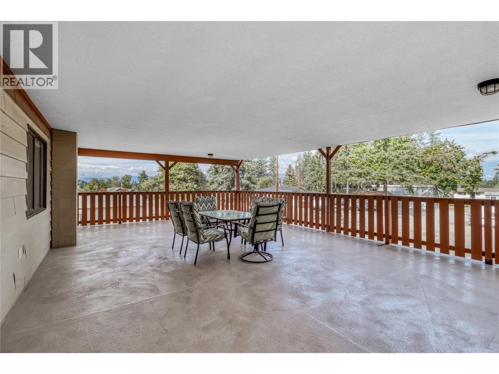 Picture for 3155 Prospect  Road https://www.cirrealty.ca/reb/bc/3/10364863_10.jpg