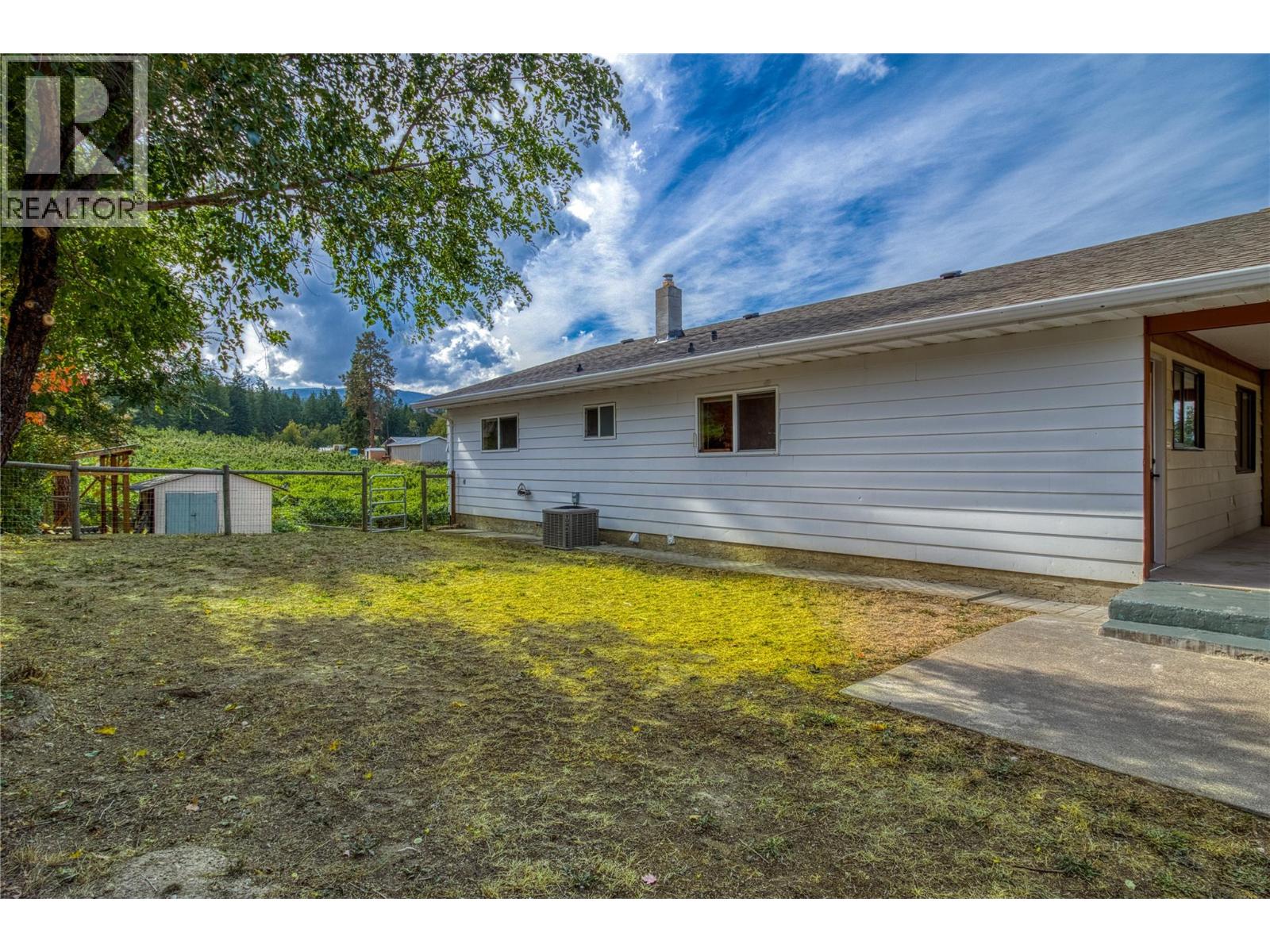 Picture for 3155 Prospect  Road https://www.cirrealty.ca/reb/bc/3/10364863_16.jpg