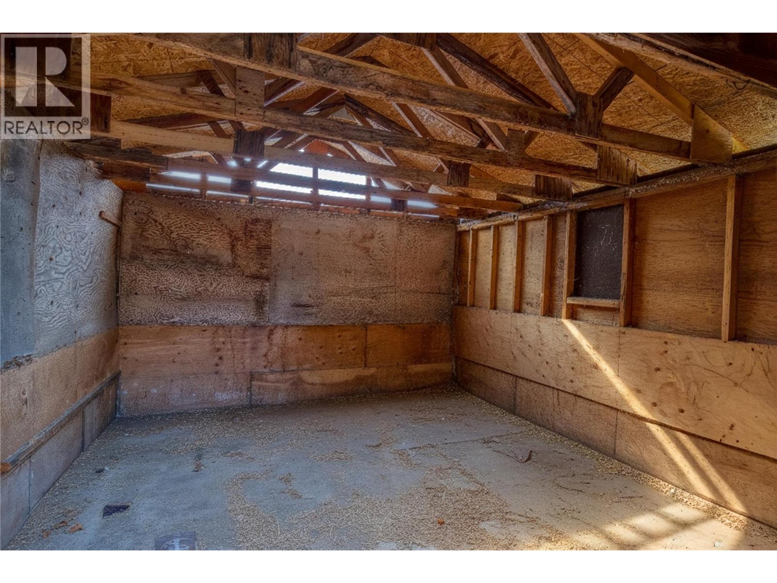 Picture for 3155 Prospect  Road https://www.cirrealty.ca/reb/bc/3/10364863_20.jpg