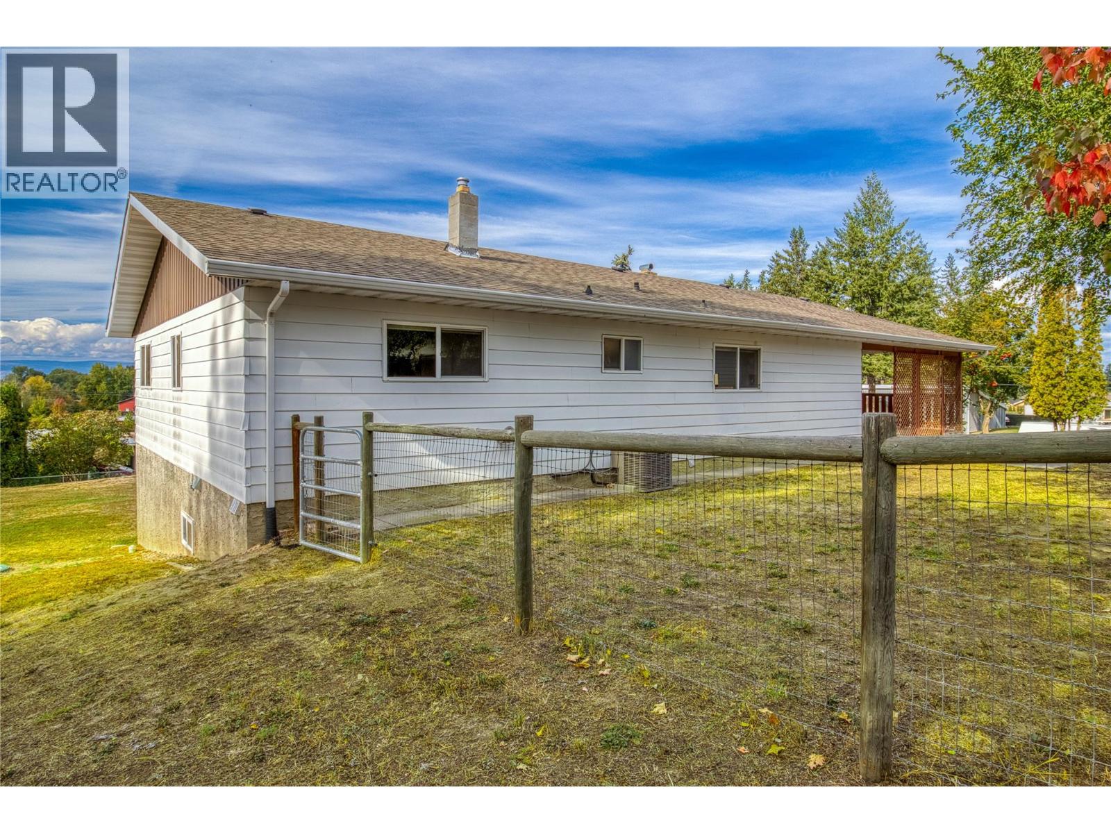 Picture for 3155 Prospect  Road https://www.cirrealty.ca/reb/bc/3/10364863_24.jpg