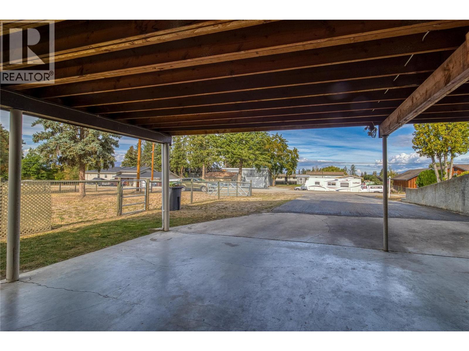 Picture for 3155 Prospect  Road https://www.cirrealty.ca/reb/bc/3/10364863_31.jpg