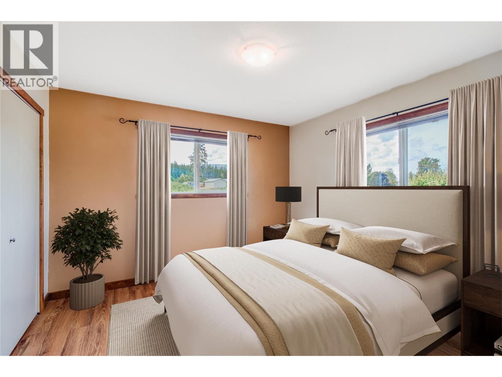 Picture for 3155 Prospect  Road https://www.cirrealty.ca/reb/bc/3/10364863_44.jpg