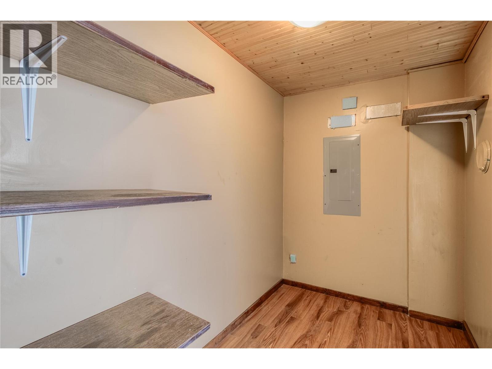 Picture for 3155 Prospect  Road https://www.cirrealty.ca/reb/bc/3/10364863_47.jpg