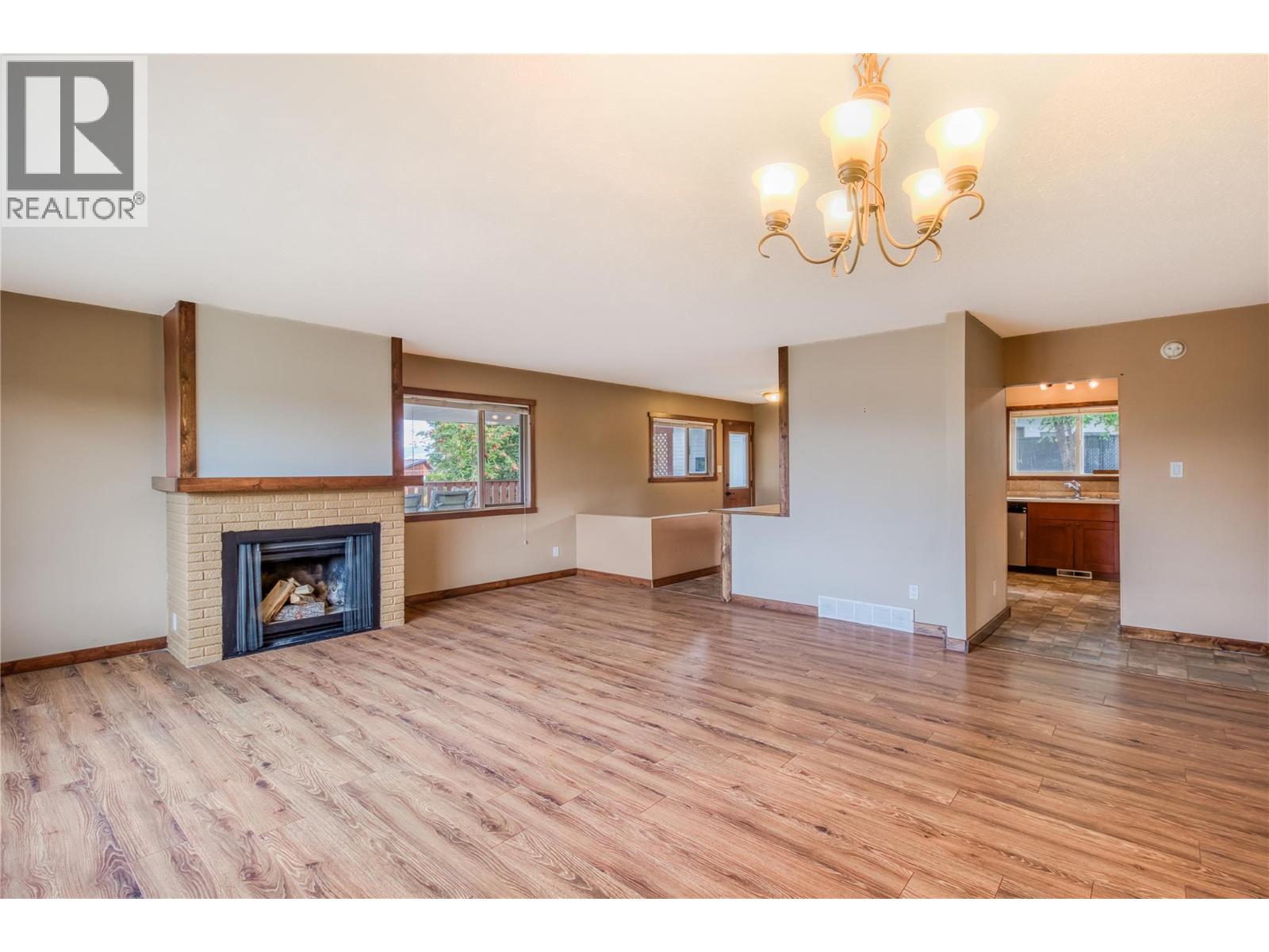 Picture for 3155 Prospect  Road https://www.cirrealty.ca/reb/bc/3/10364863_58.jpg