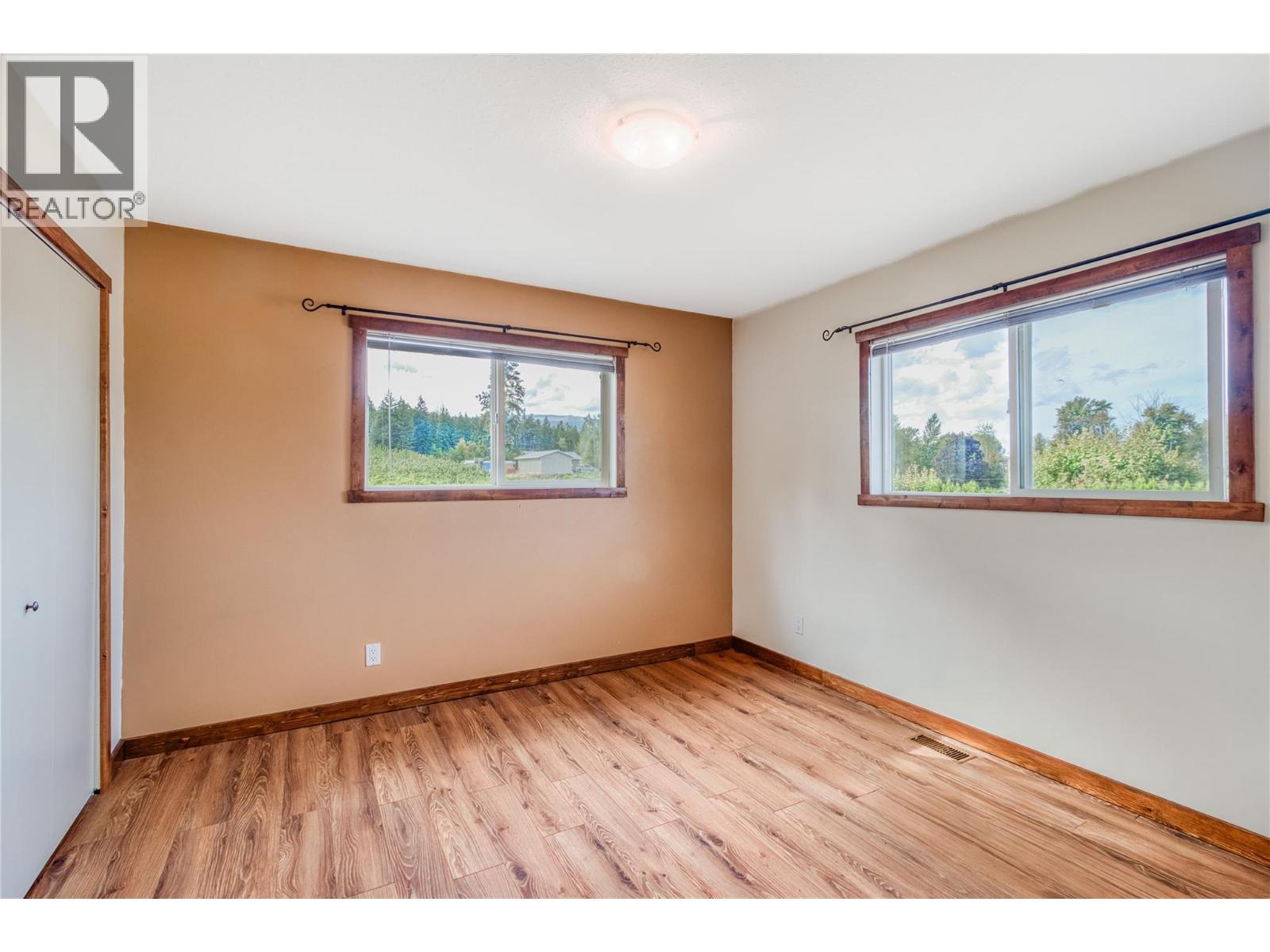 Picture for 3155 Prospect  Road https://www.cirrealty.ca/reb/bc/3/10364863_61.jpg