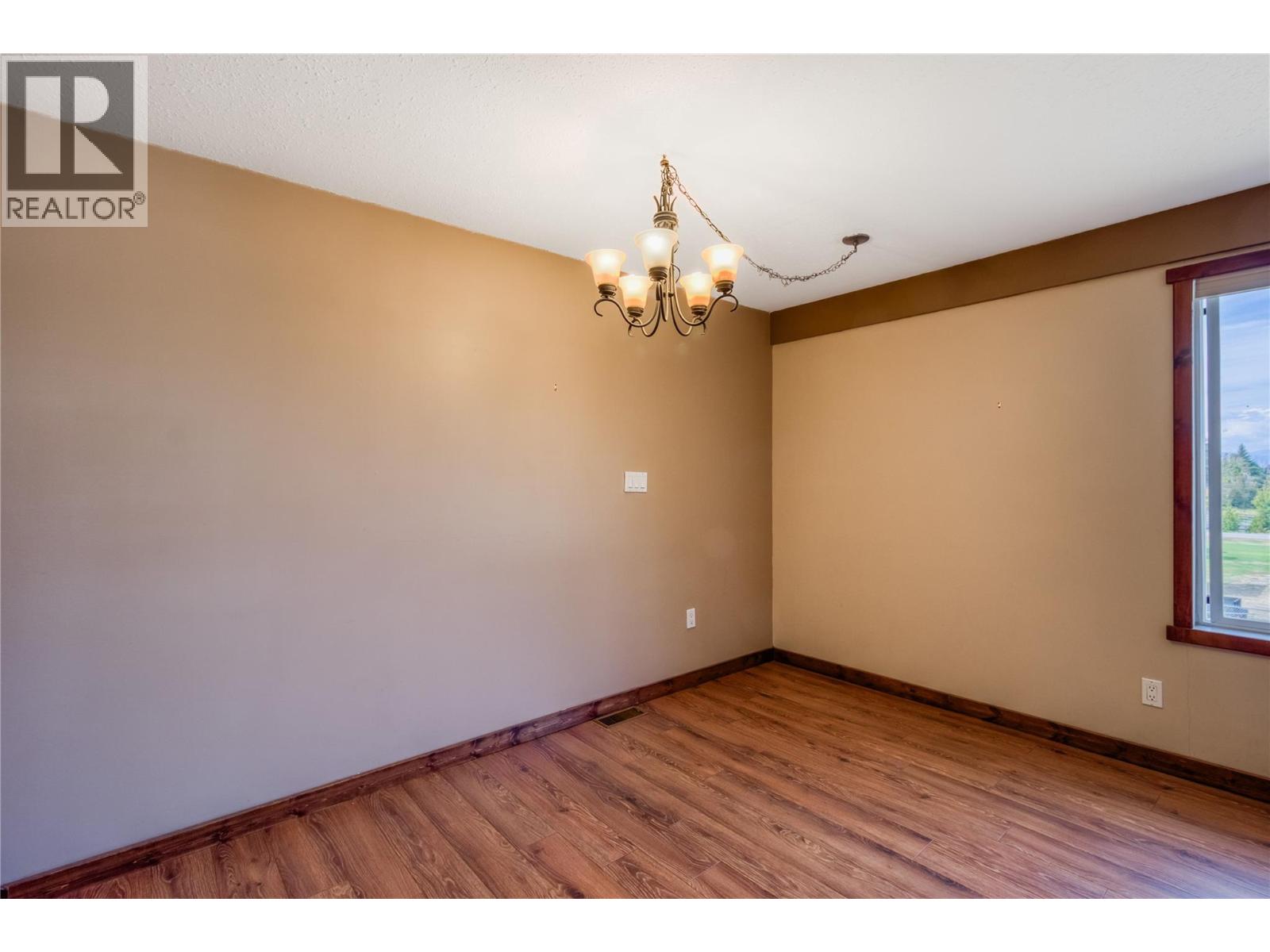 Picture for 3155 Prospect  Road https://www.cirrealty.ca/reb/bc/3/10364863_62.jpg