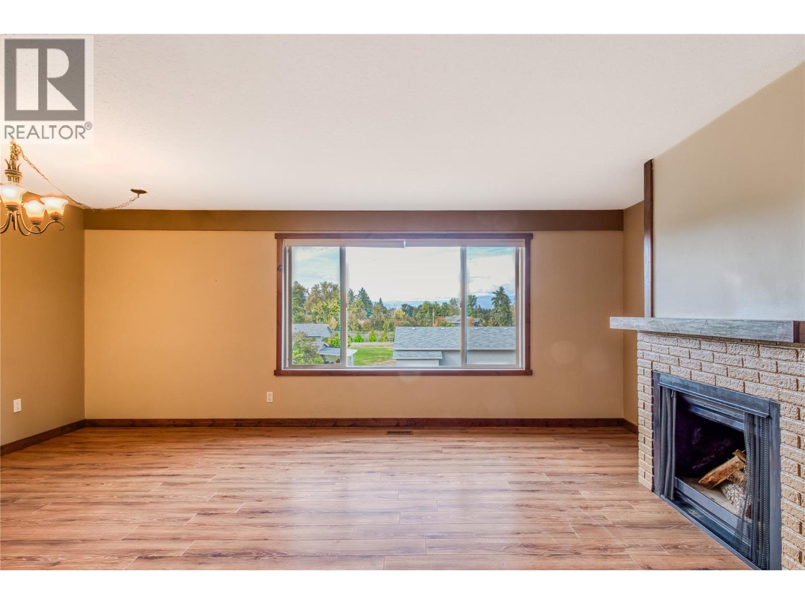 Picture for 3155 Prospect  Road https://www.cirrealty.ca/reb/bc/3/10364863_63.jpg