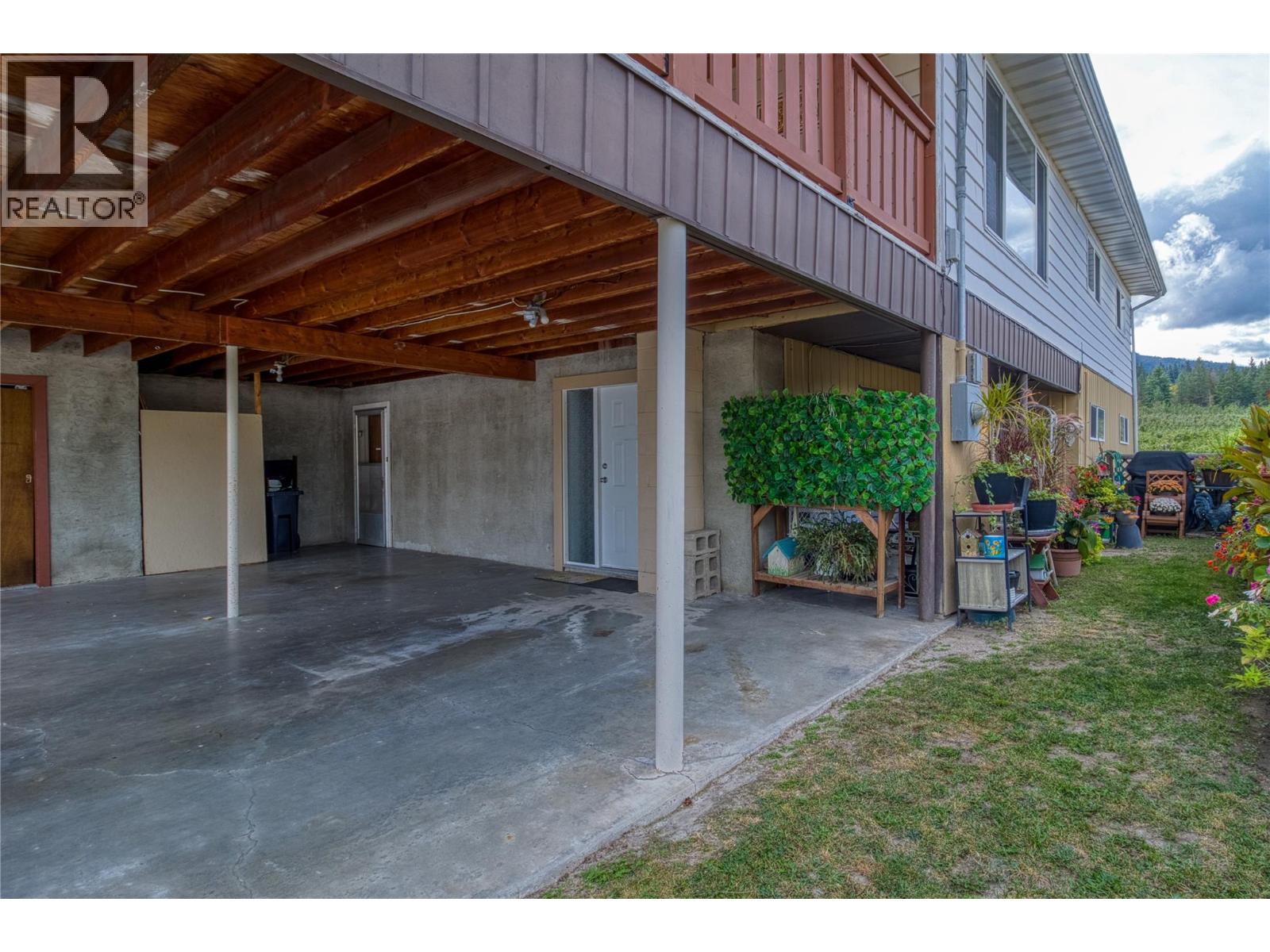 Picture for 3155 Prospect  Road https://www.cirrealty.ca/reb/bc/3/10364863_7.jpg