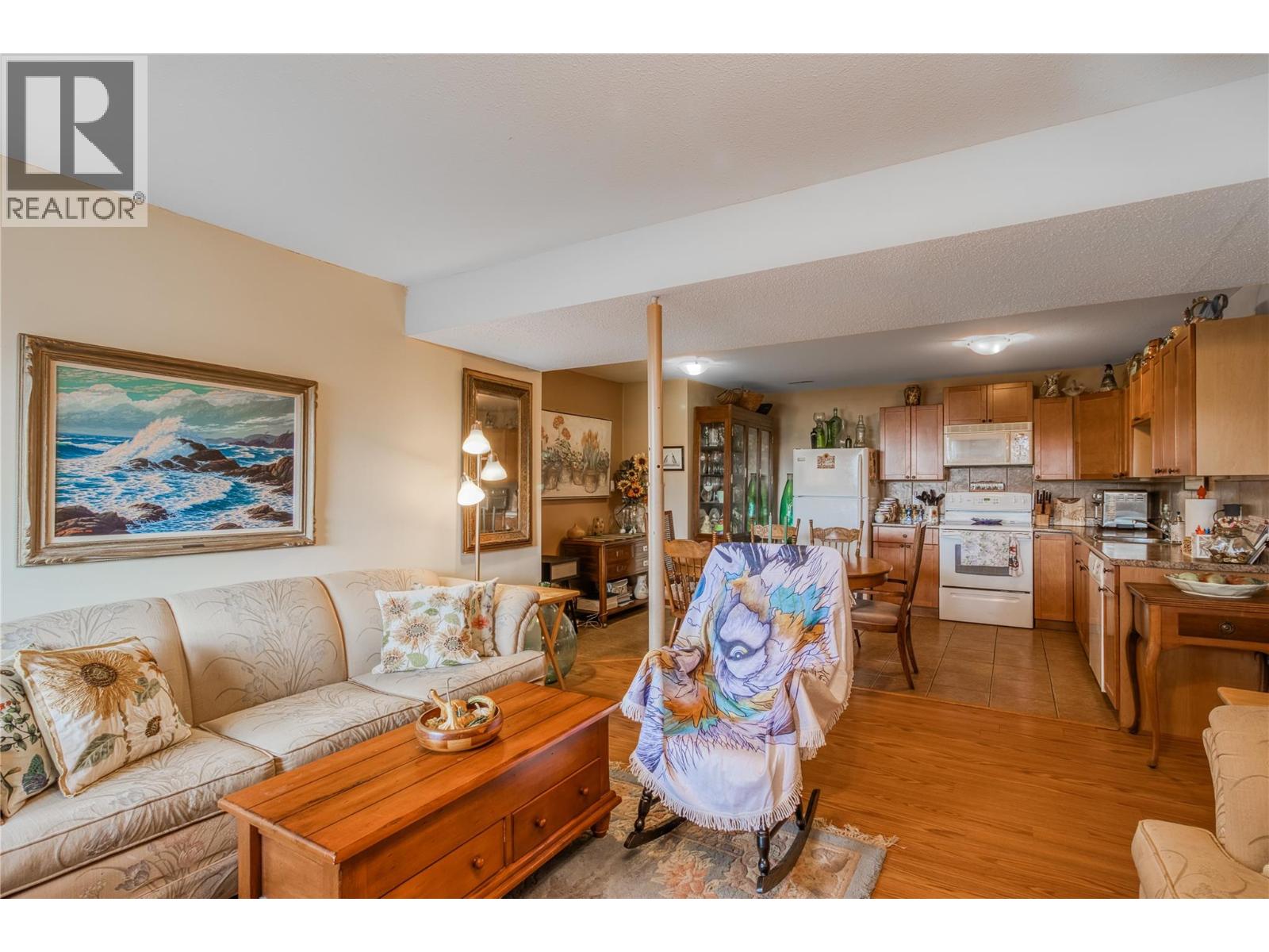 Picture for 3155 Prospect  Road https://www.cirrealty.ca/reb/bc/3/10364863_70.jpg