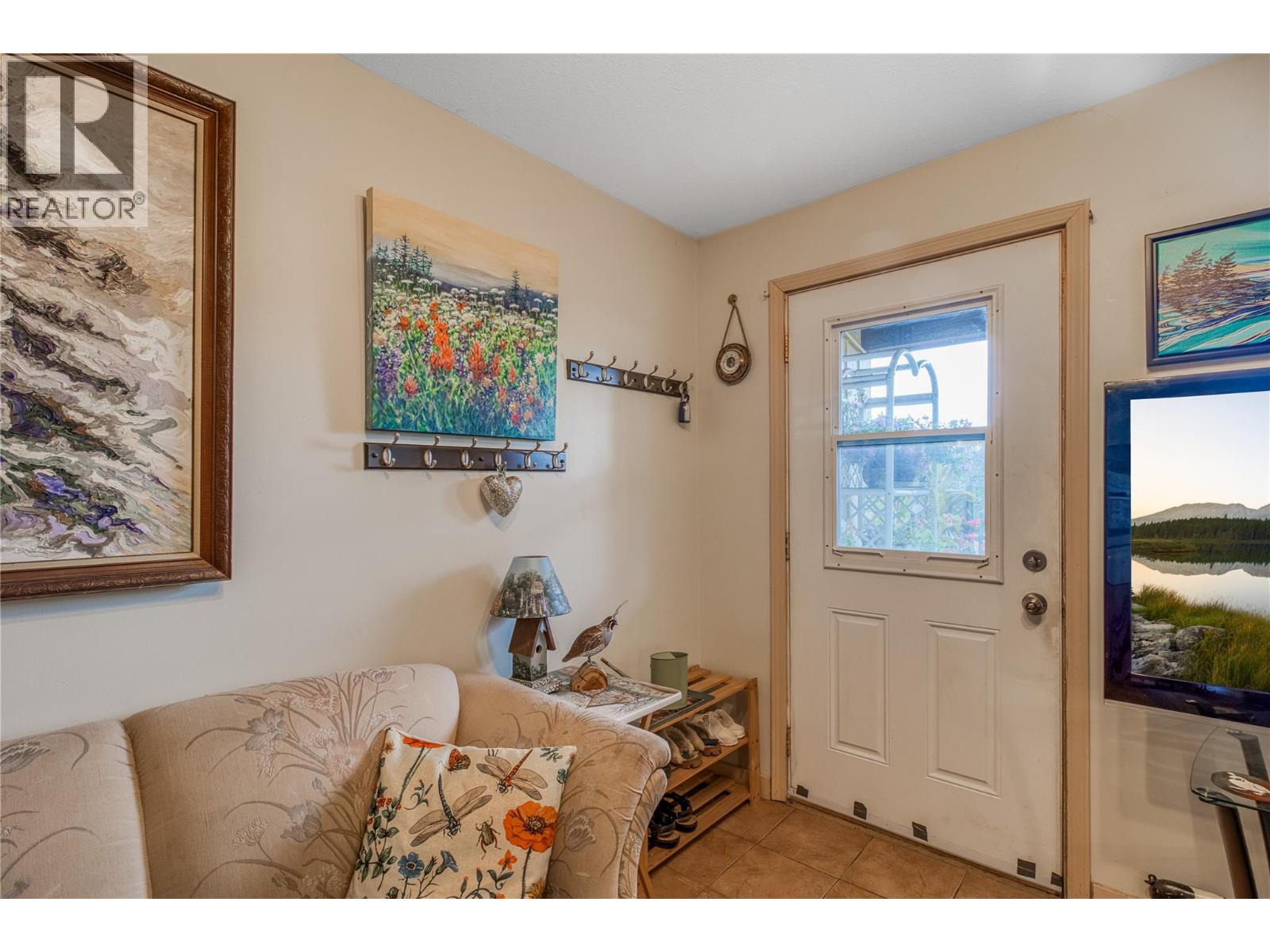 Picture for 3155 Prospect  Road https://www.cirrealty.ca/reb/bc/3/10364863_72.jpg