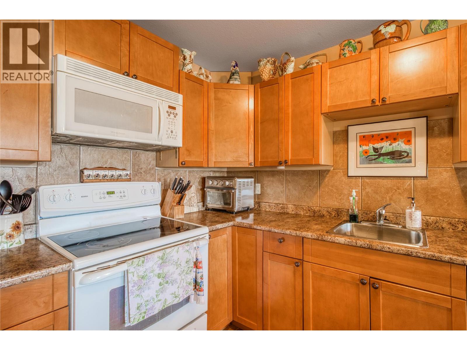 Picture for 3155 Prospect  Road https://www.cirrealty.ca/reb/bc/3/10364863_76.jpg