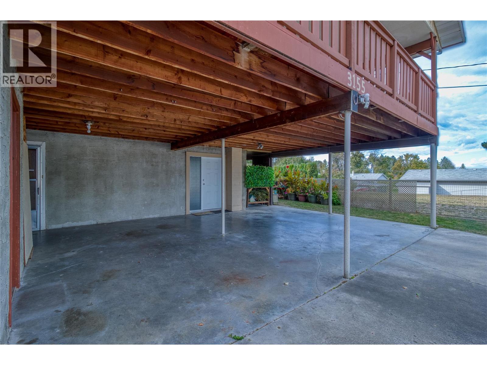 Picture for 3155 Prospect  Road https://www.cirrealty.ca/reb/bc/3/10364863_8.jpg