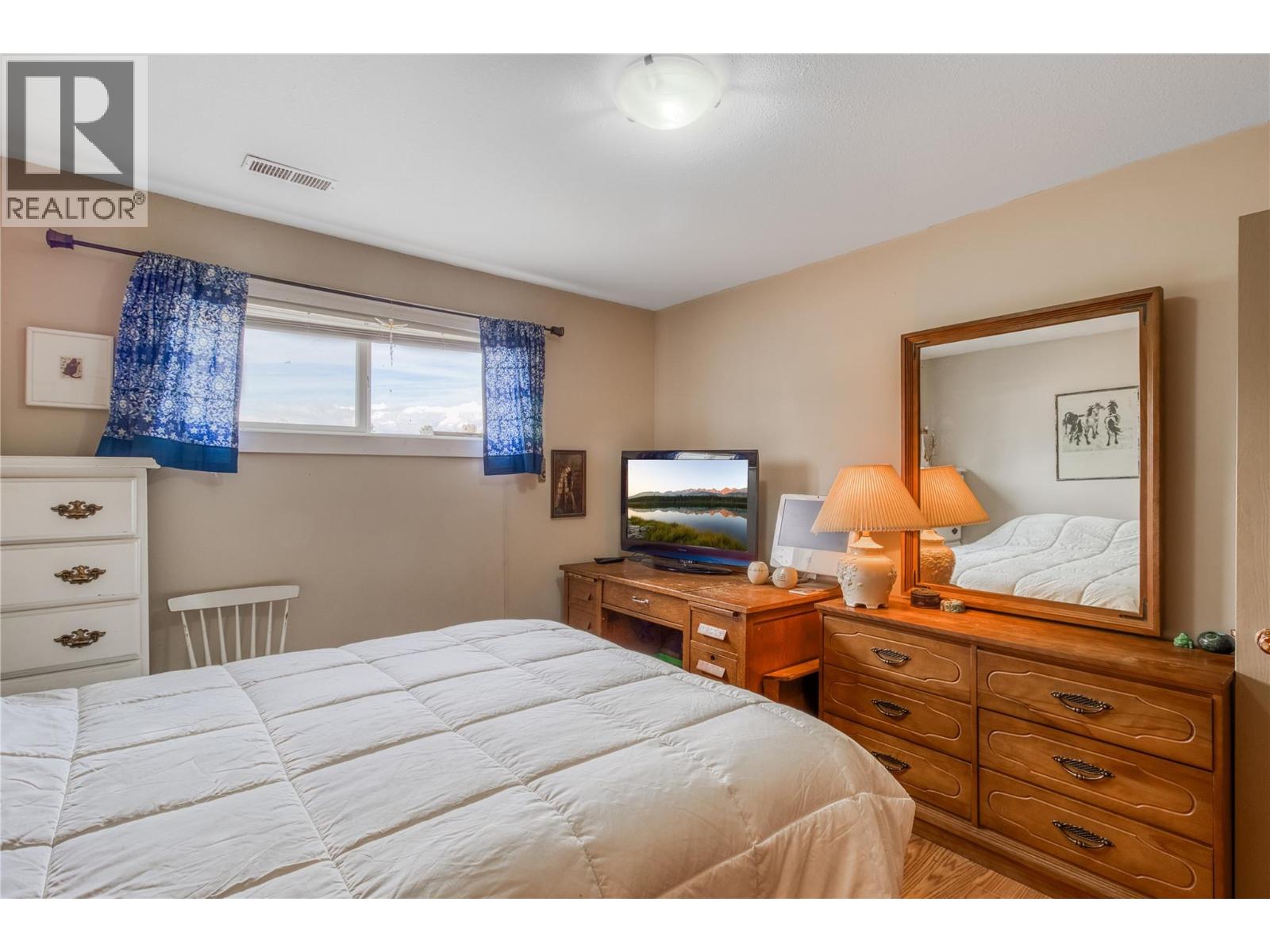 Picture for 3155 Prospect  Road https://www.cirrealty.ca/reb/bc/3/10364863_86.jpg