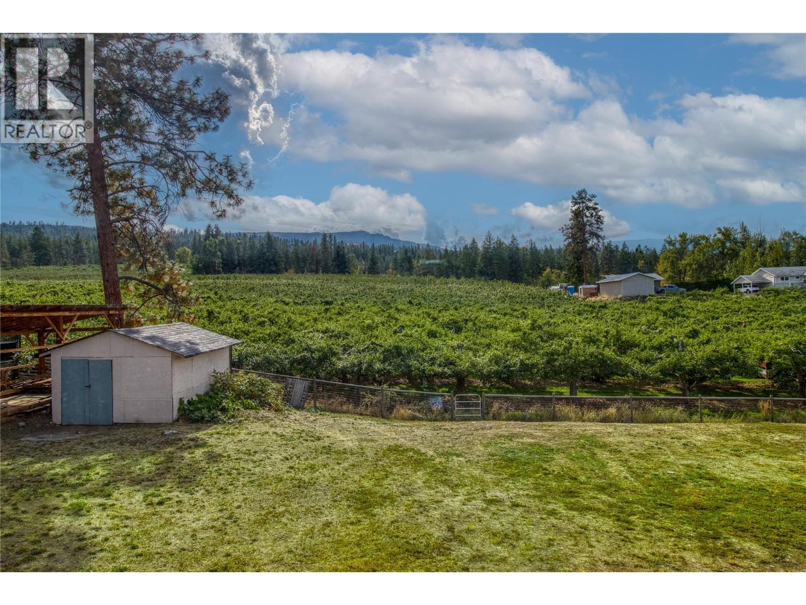 Picture for 3155 Prospect  Road https://www.cirrealty.ca/reb/bc/3/10364863_9.jpg