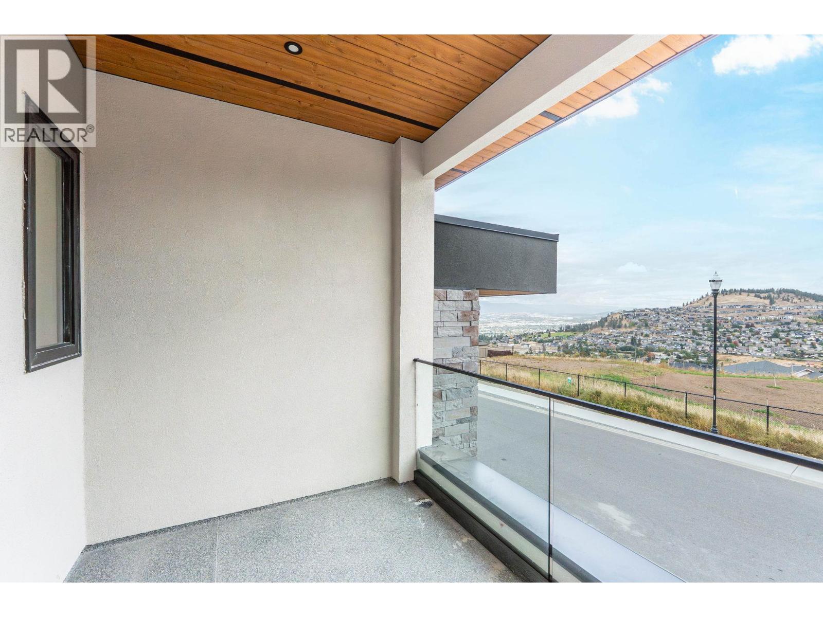 Picture for 2095 Cortina  Drive https://www.cirrealty.ca/reb/bc/3/10365183_18.jpg