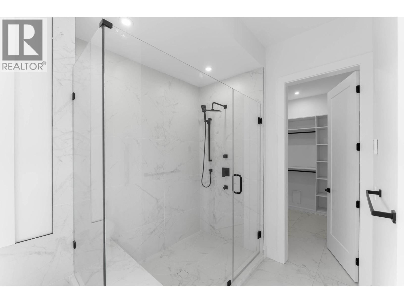 Picture for 2095 Cortina  Drive https://www.cirrealty.ca/reb/bc/3/10365183_28.jpg