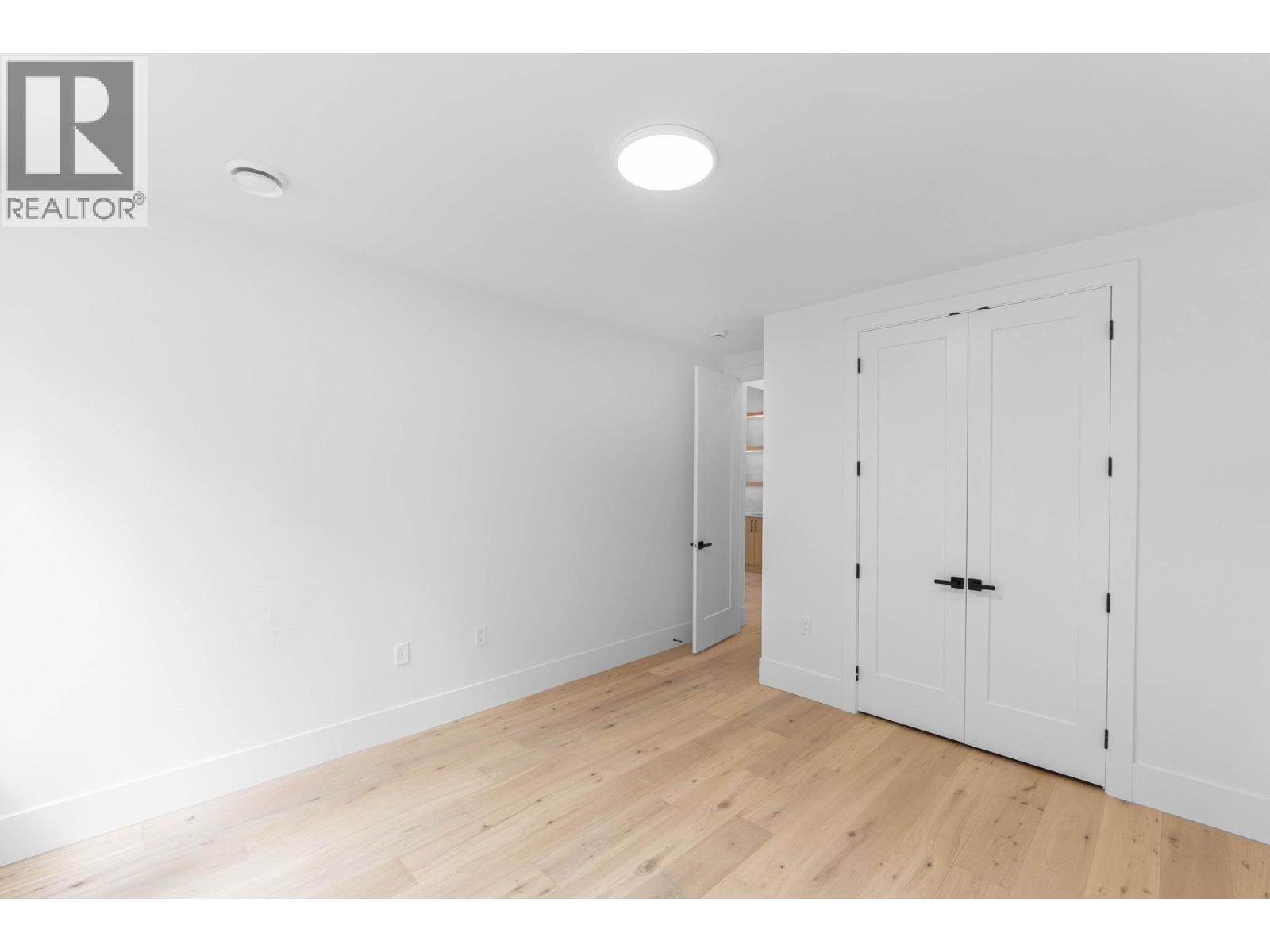 Picture for 2095 Cortina  Drive https://www.cirrealty.ca/reb/bc/3/10365183_41.jpg