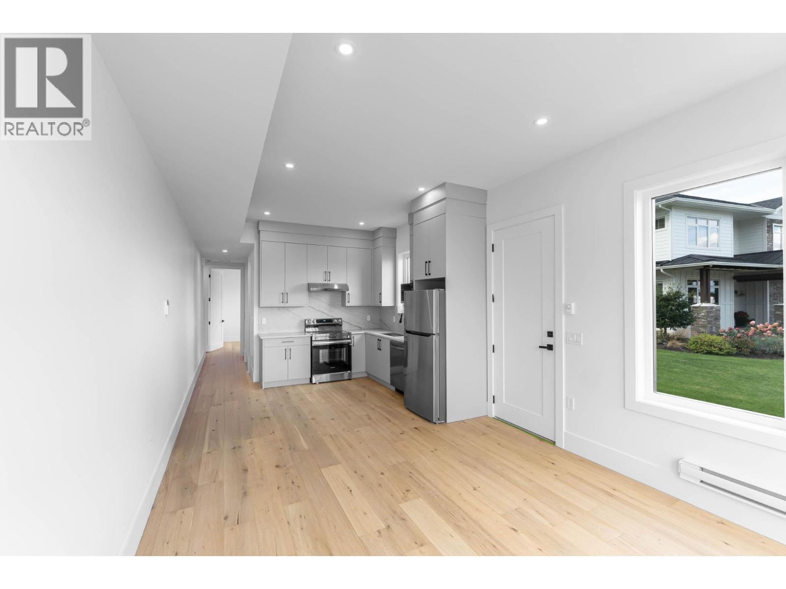 Picture for 2095 Cortina  Drive https://www.cirrealty.ca/reb/bc/3/10365183_45.jpg