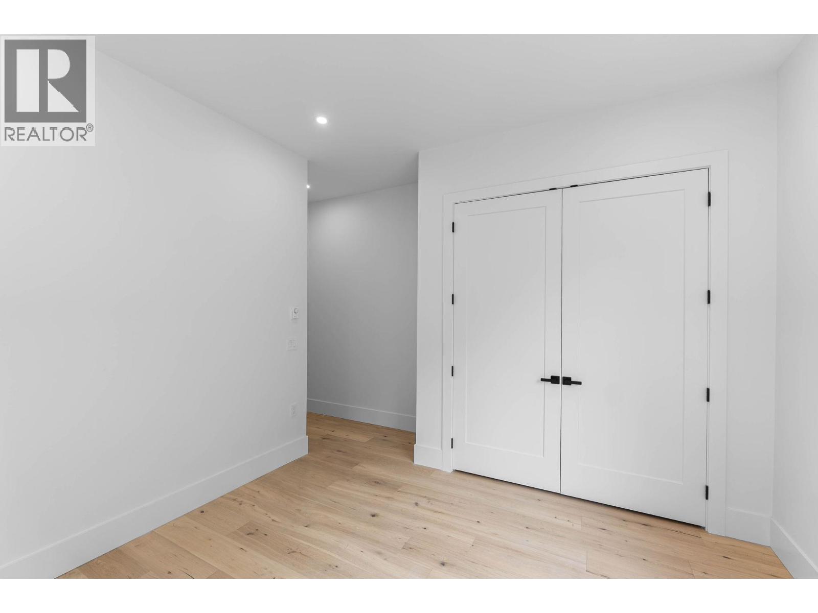 Picture for 2095 Cortina  Drive https://www.cirrealty.ca/reb/bc/3/10365183_52.jpg