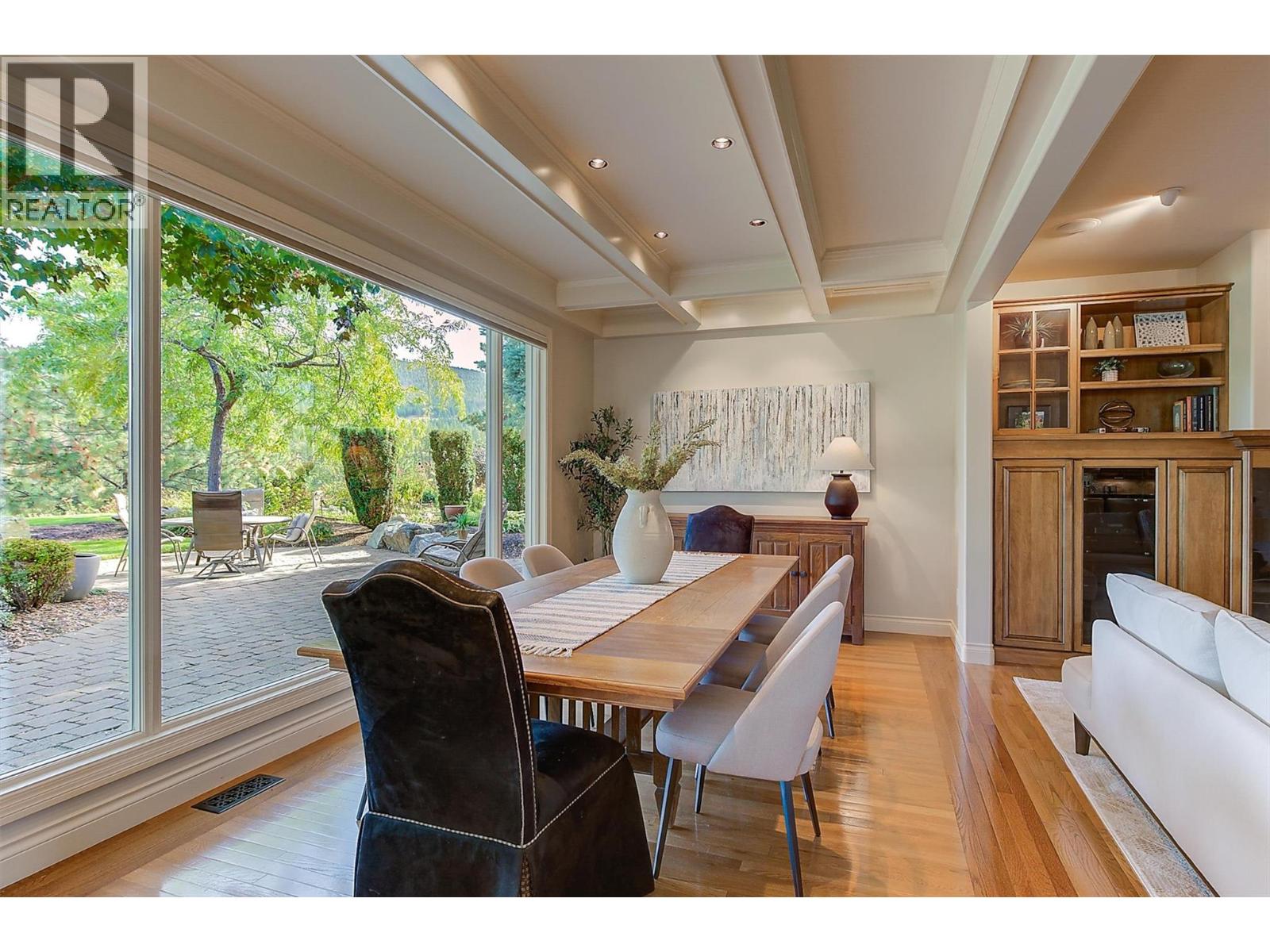 Picture for 3875 Gallaghers  Parkway https://www.cirrealty.ca/reb/bc/3/10365193_21.jpg