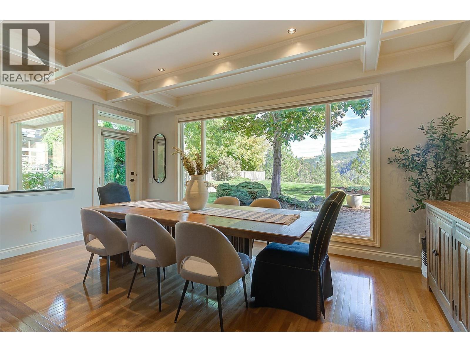 Picture for 3875 Gallaghers  Parkway https://www.cirrealty.ca/reb/bc/3/10365193_22.jpg