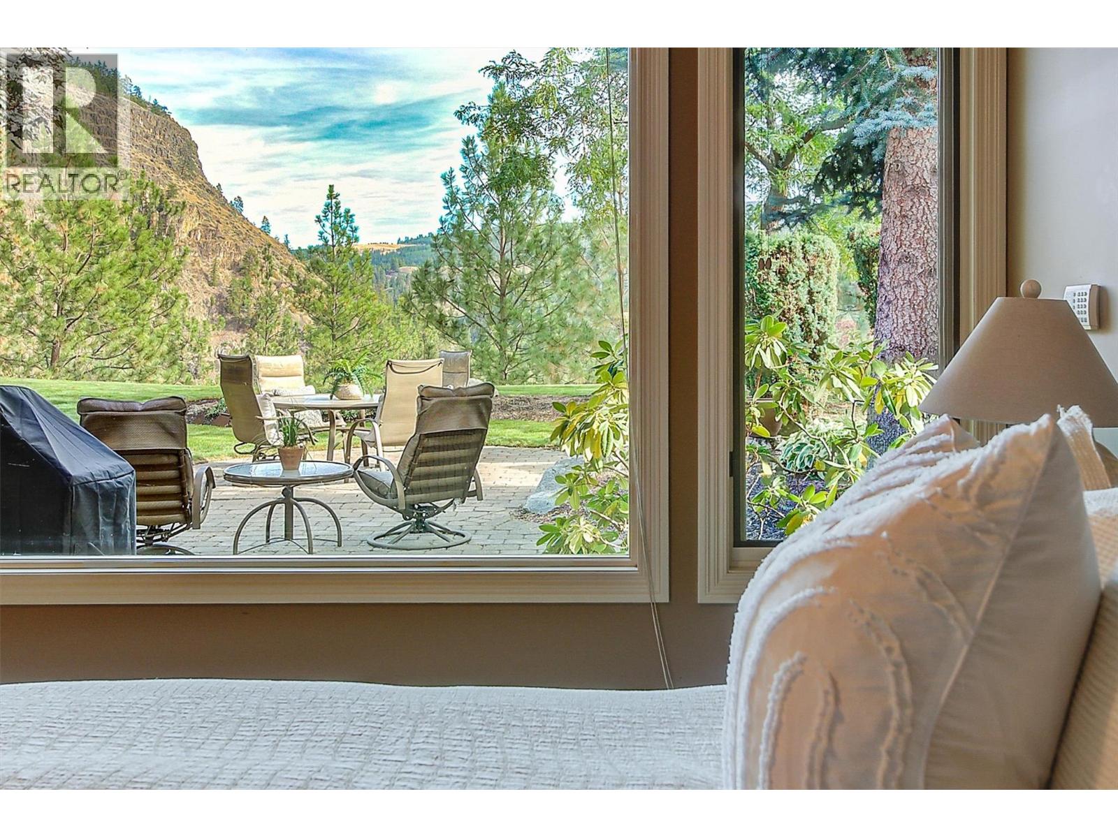 Picture for 3875 Gallaghers  Parkway https://www.cirrealty.ca/reb/bc/3/10365193_35.jpg