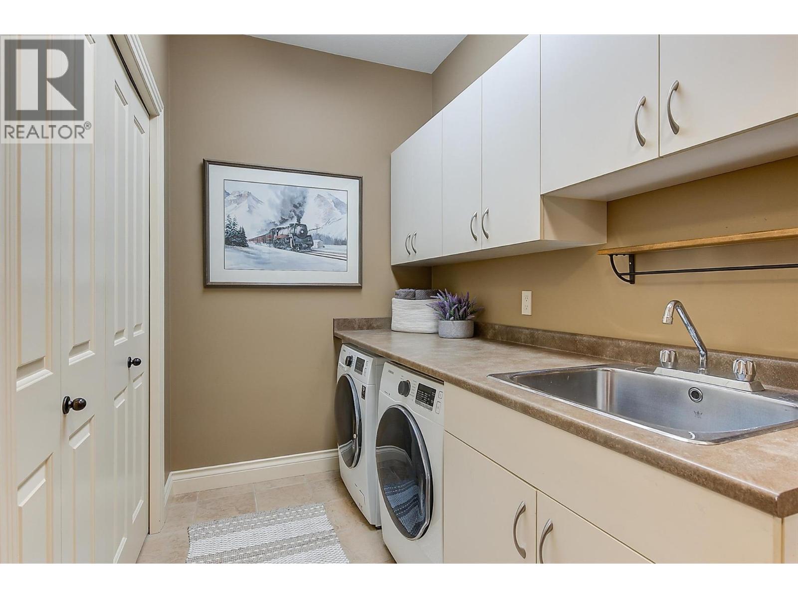 Picture for 3875 Gallaghers  Parkway https://www.cirrealty.ca/reb/bc/3/10365193_47.jpg