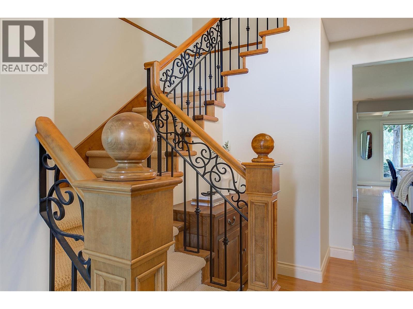 Picture for 3875 Gallaghers  Parkway https://www.cirrealty.ca/reb/bc/3/10365193_48.jpg