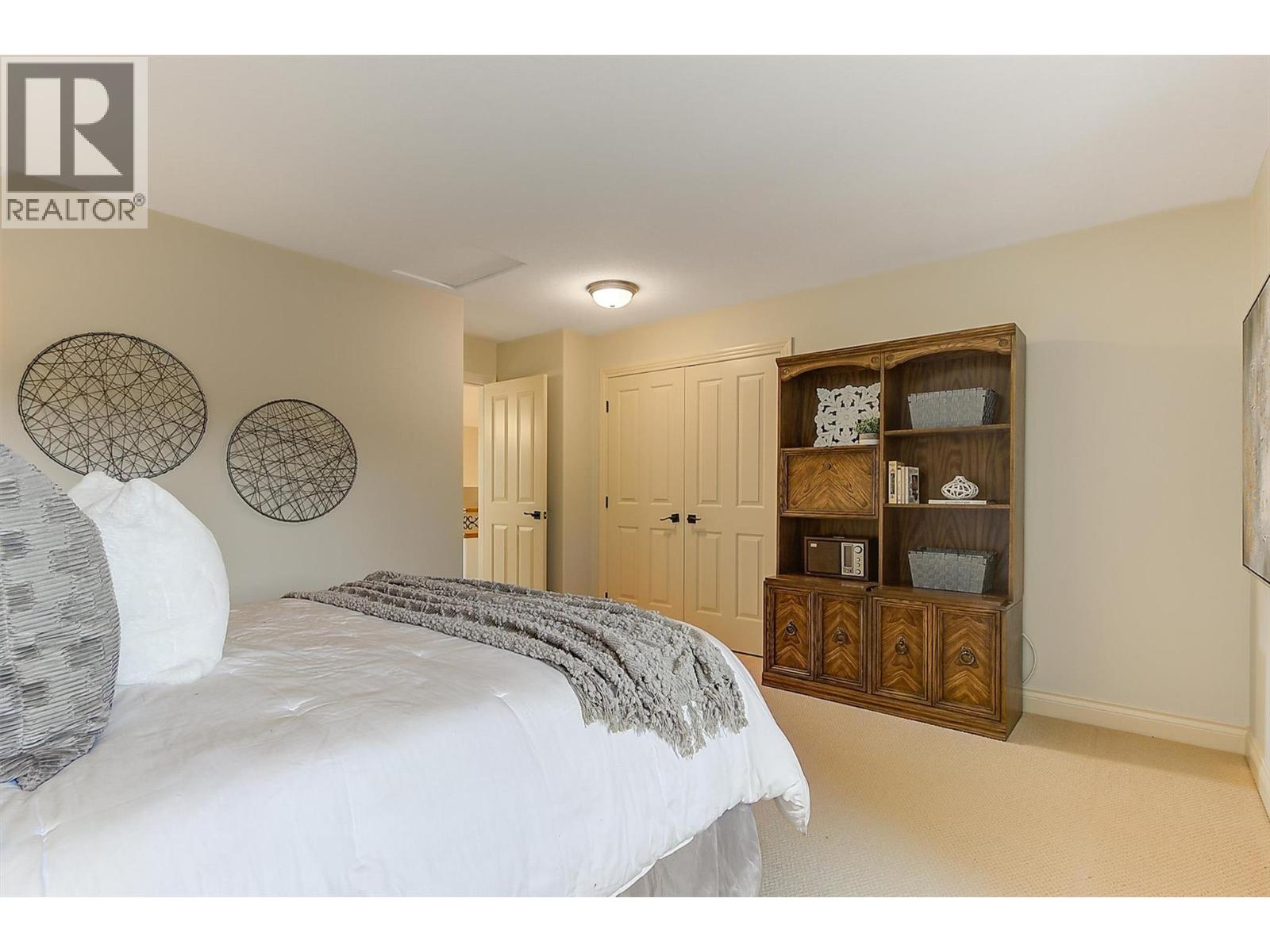 Picture for 3875 Gallaghers  Parkway https://www.cirrealty.ca/reb/bc/3/10365193_50.jpg