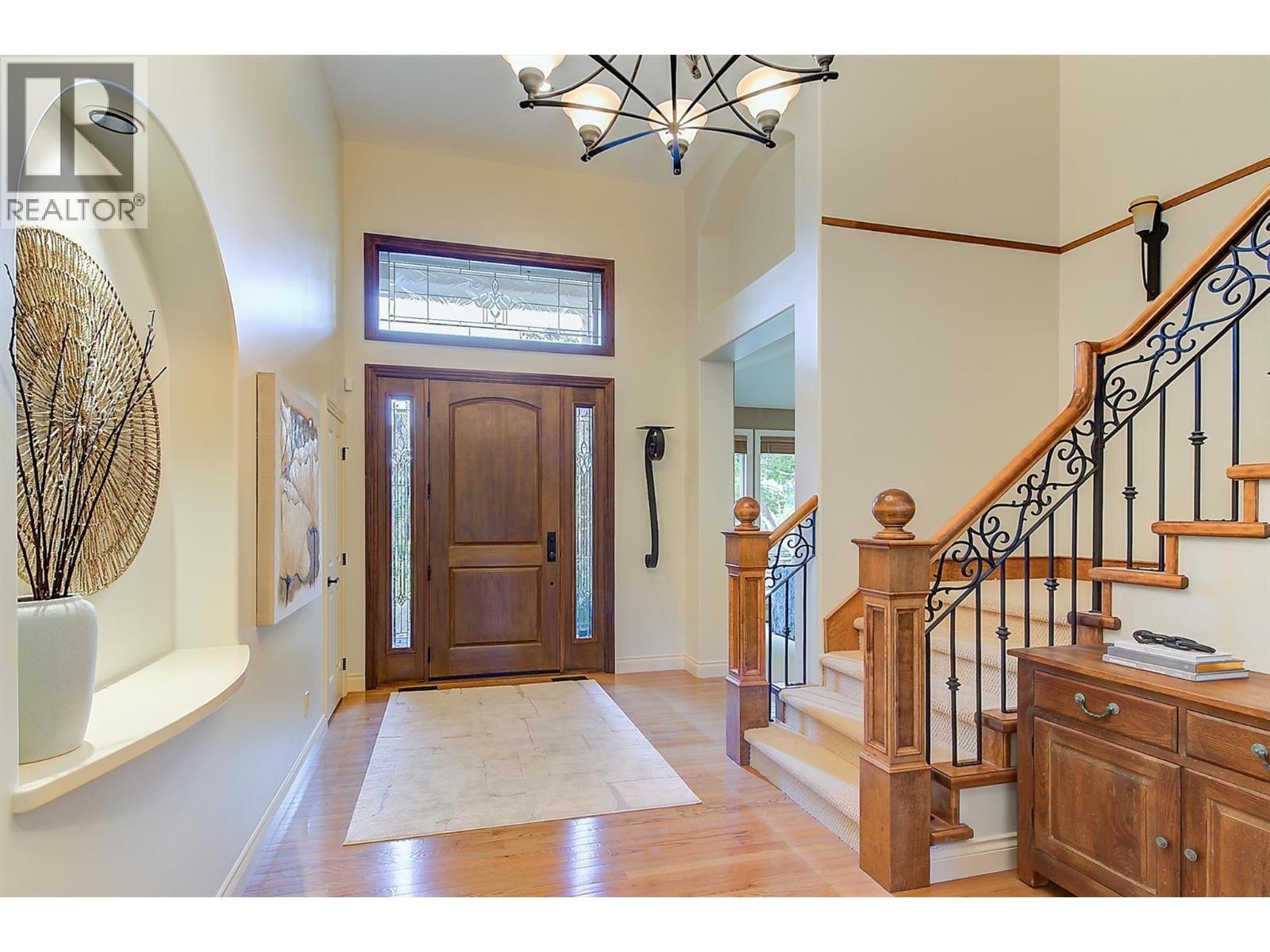 Picture for 3875 Gallaghers  Parkway https://www.cirrealty.ca/reb/bc/3/10365193_7.jpg