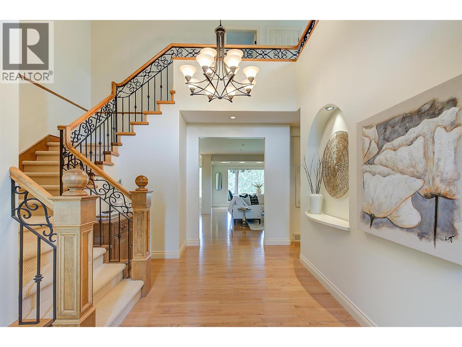 Picture for 3875 Gallaghers  Parkway https://www.cirrealty.ca/reb/bc/3/10365193_8.jpg