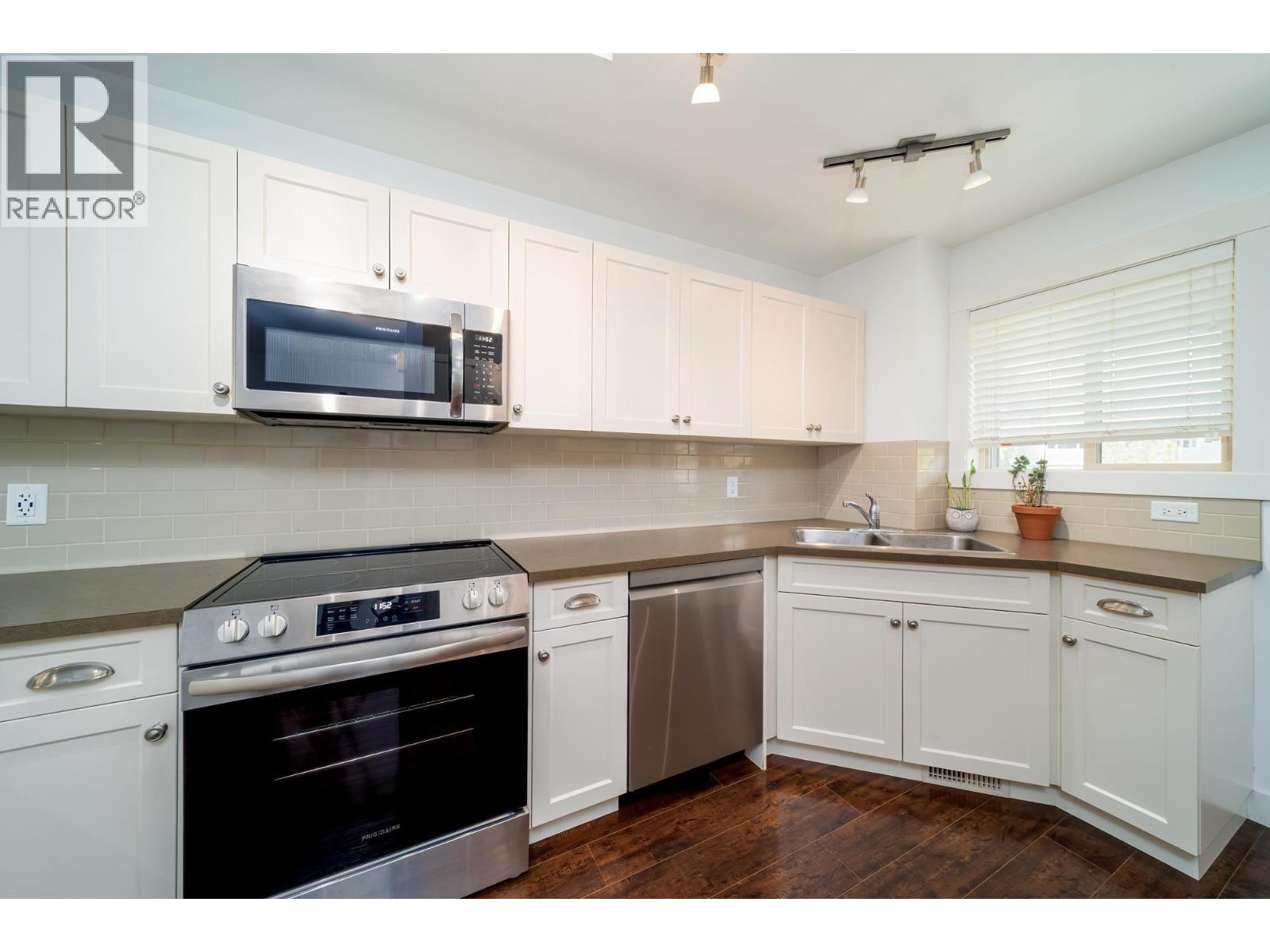 Picture for Unit #154, 1651 Lynrick  Road https://www.cirrealty.ca/reb/bc/3/10365253_13.jpg